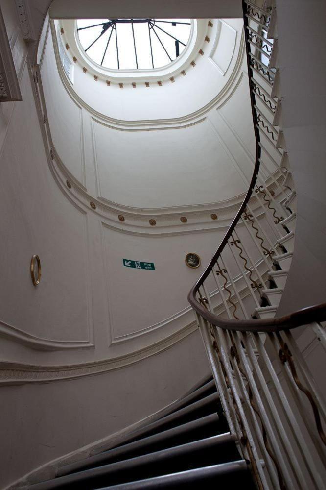 Rose Court Hotel Londen Buitenkant foto