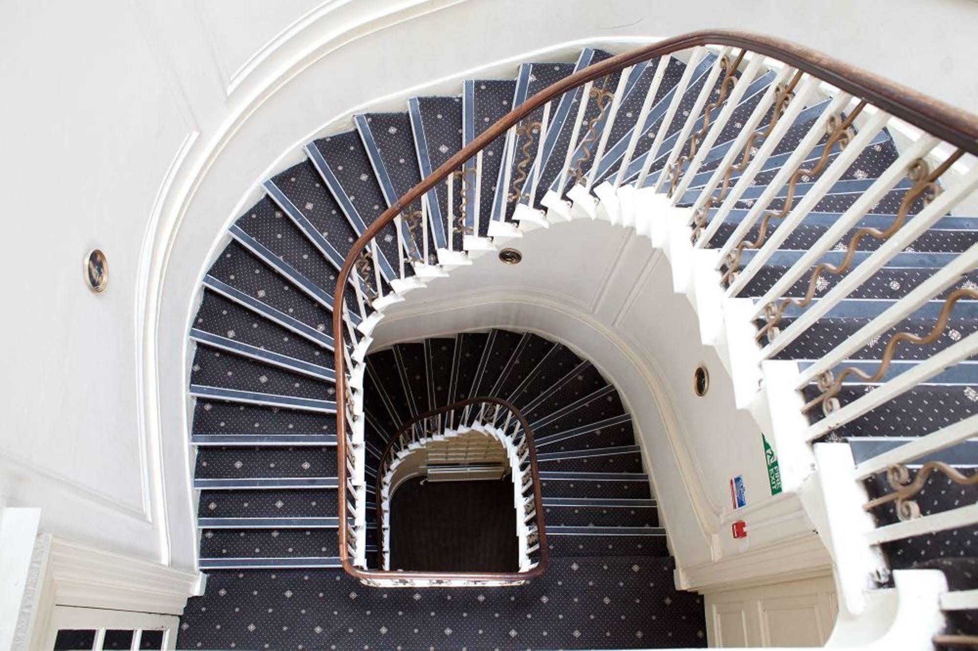 Rose Court Hotel Londen Buitenkant foto