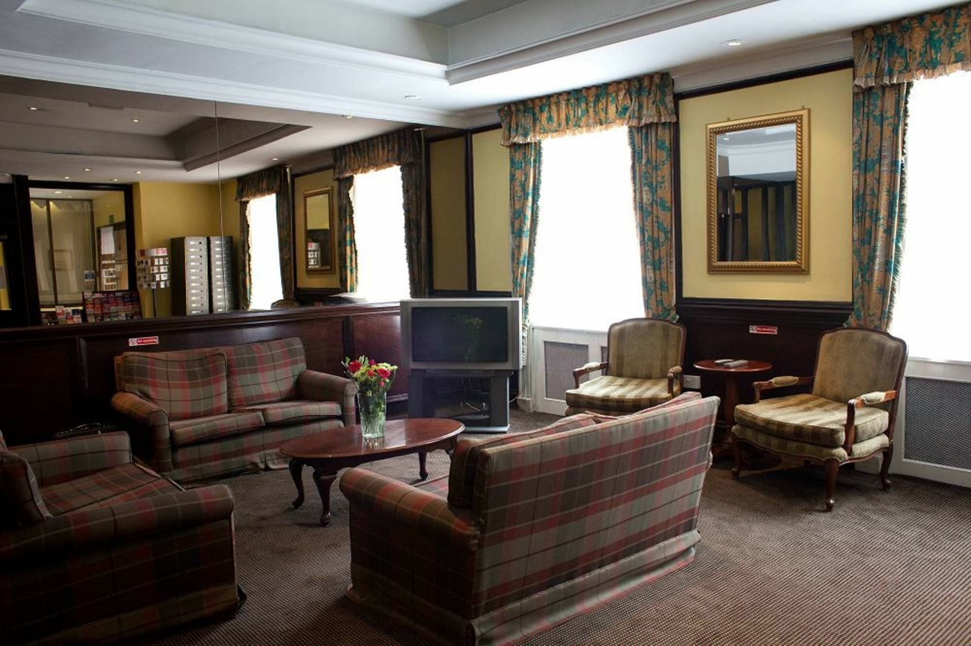 Rose Court Hotel Londen Buitenkant foto